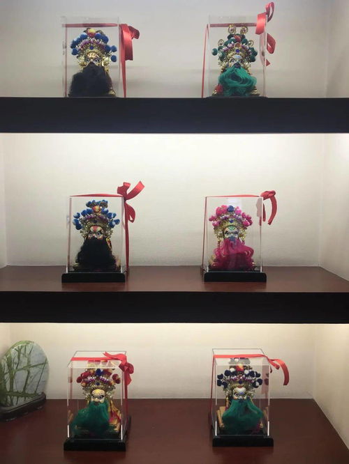 走進木偶工廠,品一出木偶好戲